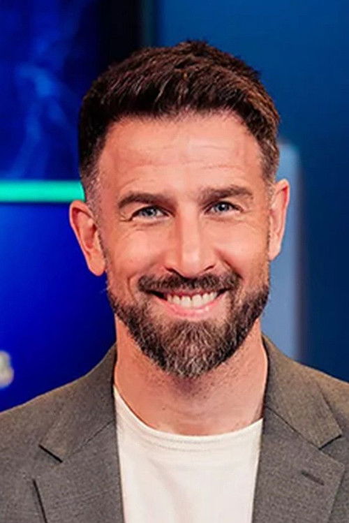 Mark Schaaf as Presentator