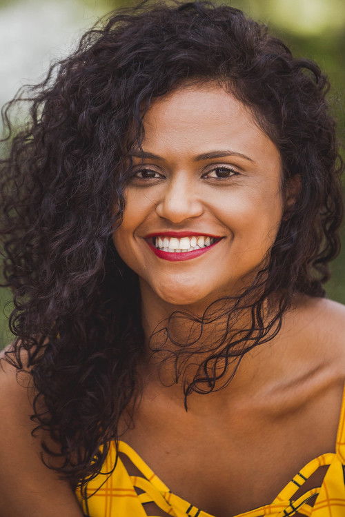 Naloana Lima as Eunice