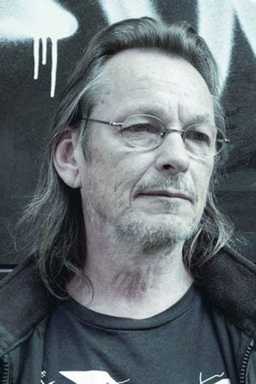 Jean-Henri Meunier as Christian (sketch 'Le Carnaval')