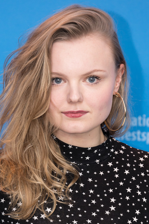 Maria Dragus as Kati