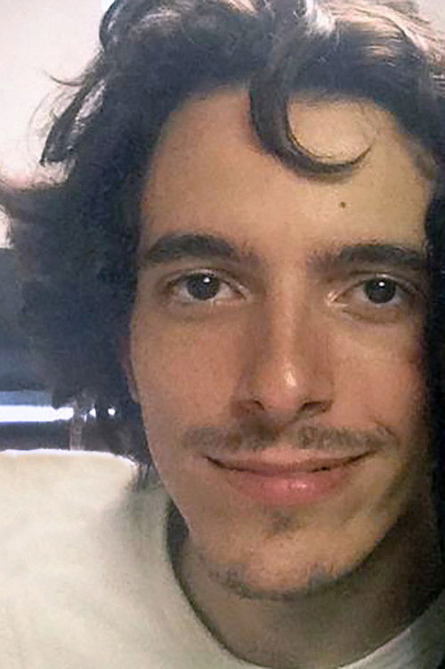 Diogo Reis as Estranho no Elevador