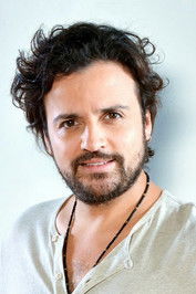 Ignacio Achurra as Cirujano Guzmán