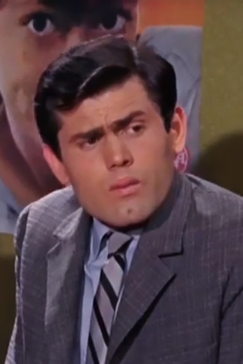 Andreas Tsakonas as Mihalis' friend