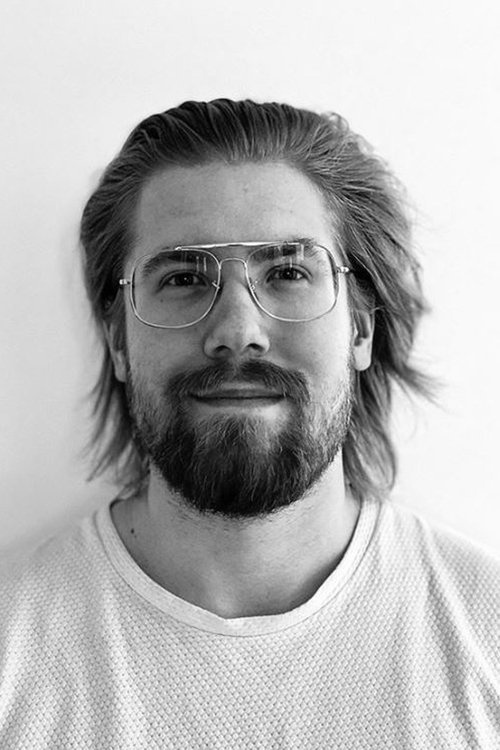 Kalle Saarinen as Heikki