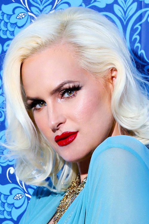 Robbyn Leigh as Helen Kemper