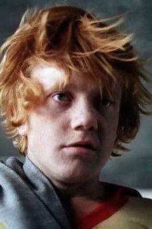 Vasili Skromny as Гусев