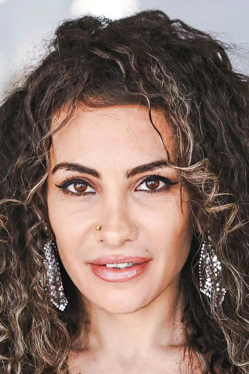 Hanan Hillo as Maryam