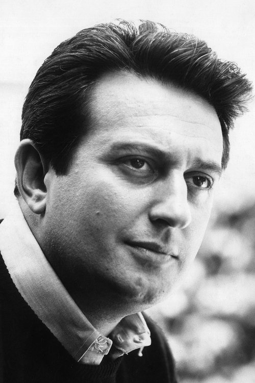 Alberto Lionello as Dino