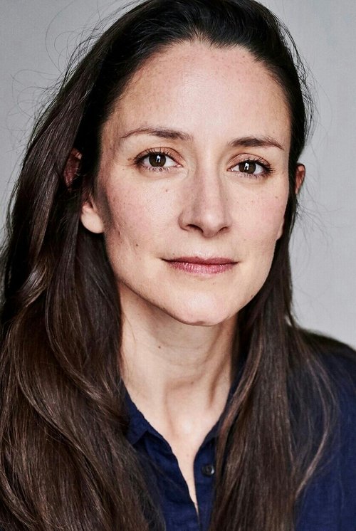 Natalie Radmall-Quirke as Fiona