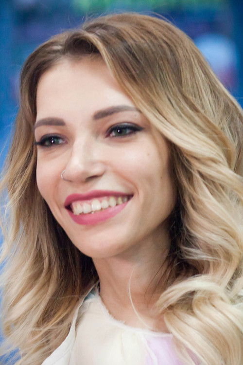 Julia Samoylova as Veronika