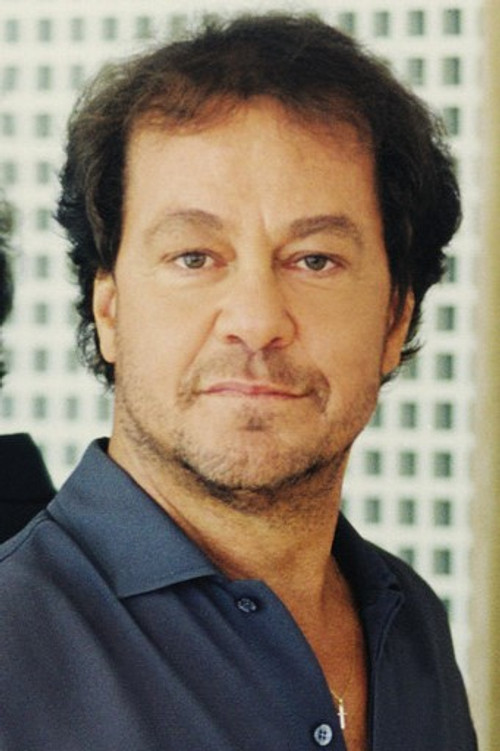 Giannis Parios as Himself