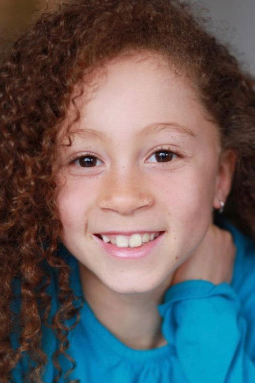 Maé Perras as Charlotte