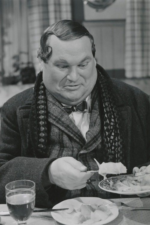 John Melin as Concert flute player at the ball