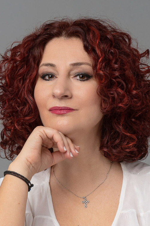 Άννα Πορφύρη as Νίτσα