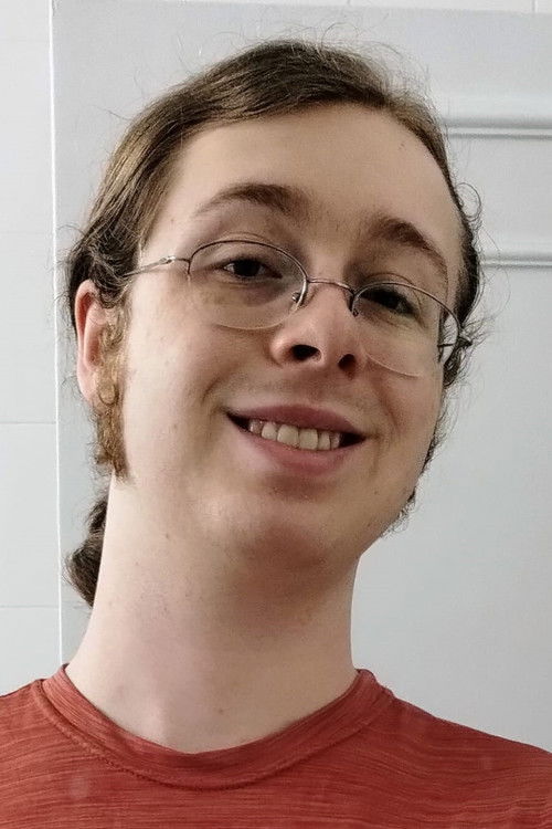 Lucca Vendramel as Ajudante 1