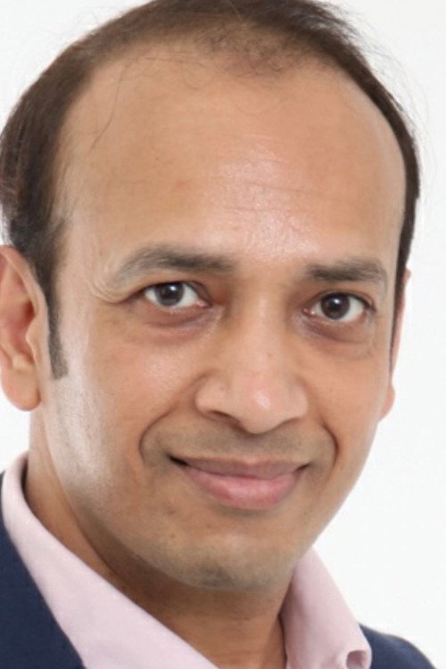 Vikash Paliwal as Store Clerk