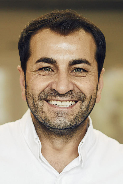 Ali Güngörmüs as Self