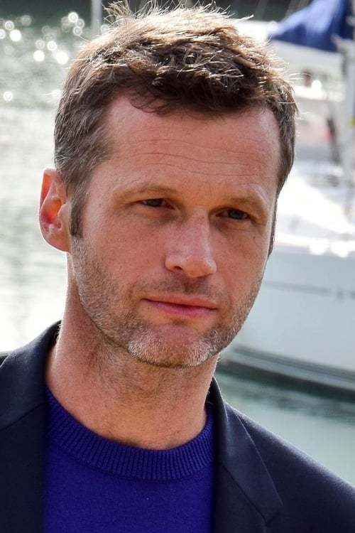 Robert Plagnol as Christopher