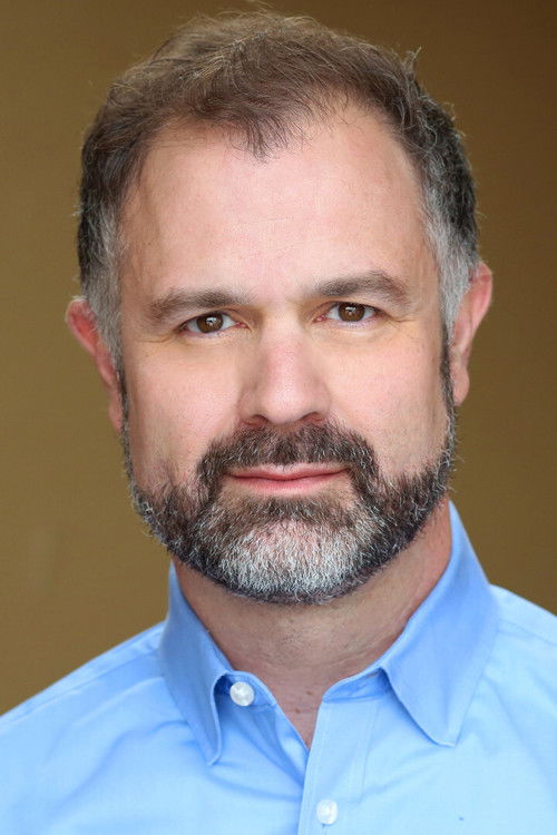 Neil Hellegers as Chip