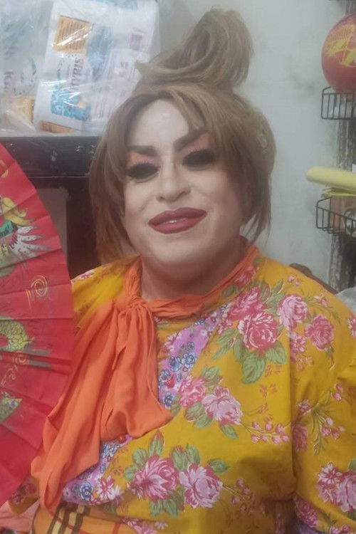 Christinny Houston as Christinny, a caricata