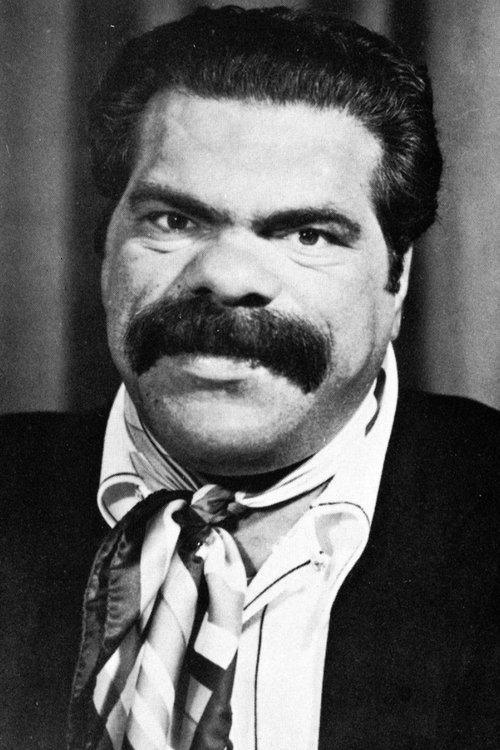 Salvatore Baccaro as Man fainting