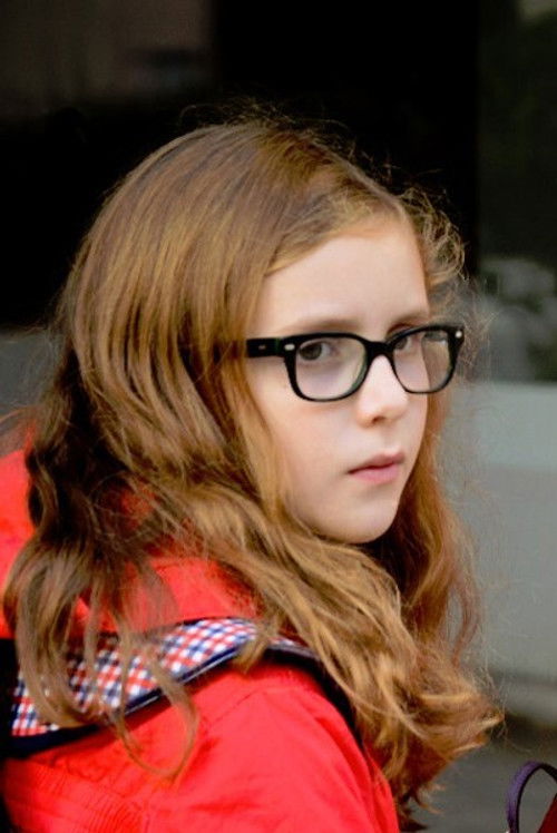 Paula Denis as Alice