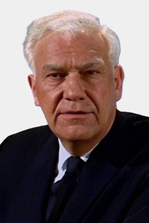 Harry Holcombe as Mr. Wadlington