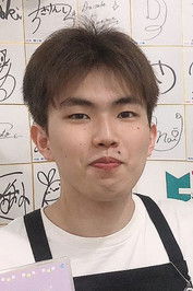 Ryosuke Shukutani as (voice)