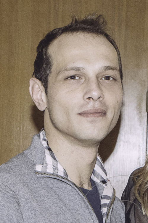 Lambros Ktenavos as Boyfriend