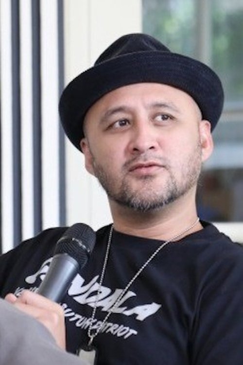 Aqi Singgih as Codro