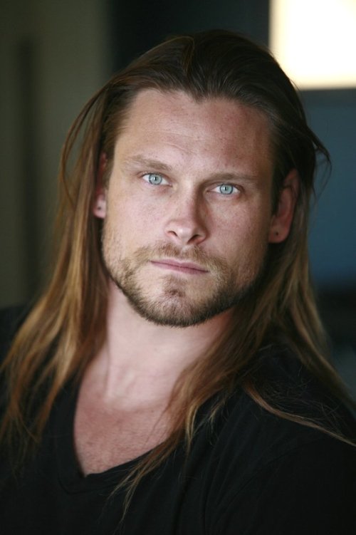 Trenton Rostedt as Mysterious Wandrer