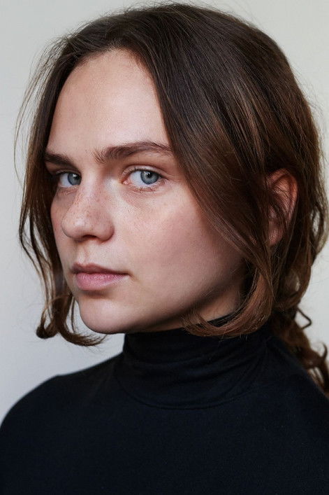 Mariella Aumann as Alma