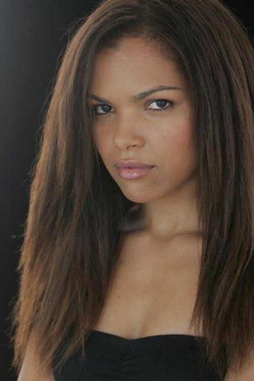 Sonalii Castillo as Sonali Alves