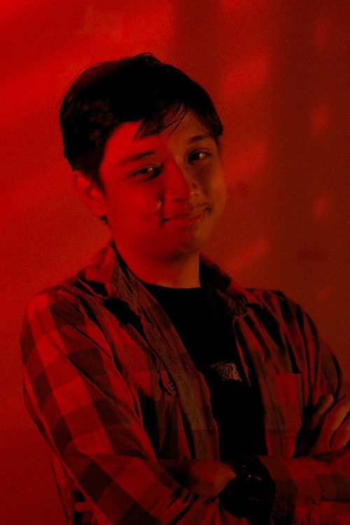 Pramot Numsinlark as Itim