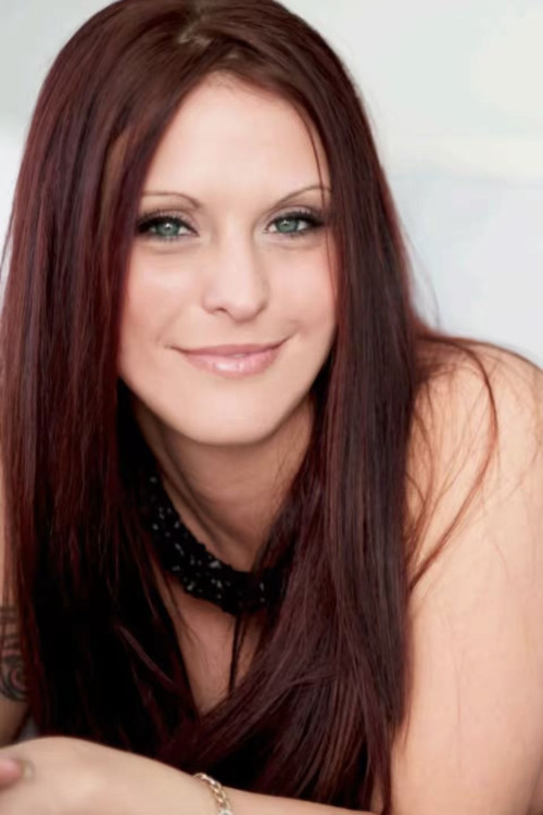 Ameara Lavey as Angela Aberdeen