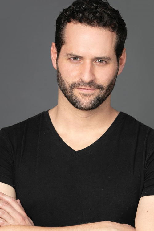 Miguel Salas as Patricio
