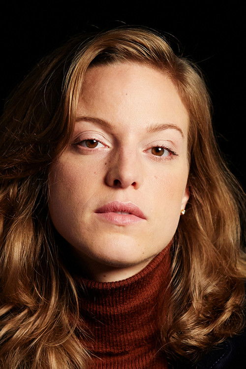 Sylvaine Faligant as Carine