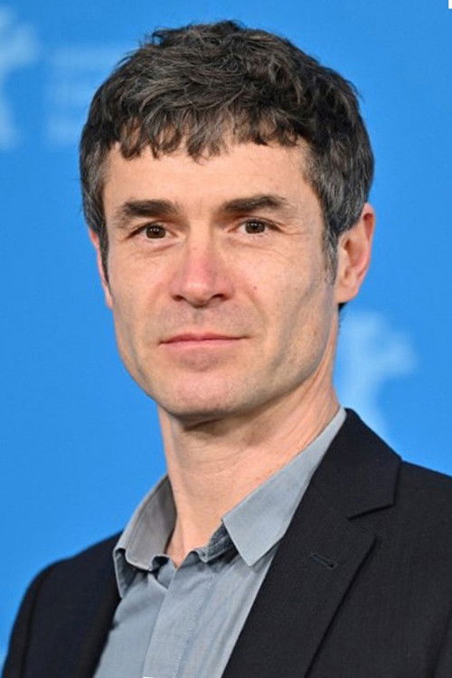 Yannick Renier as Sam