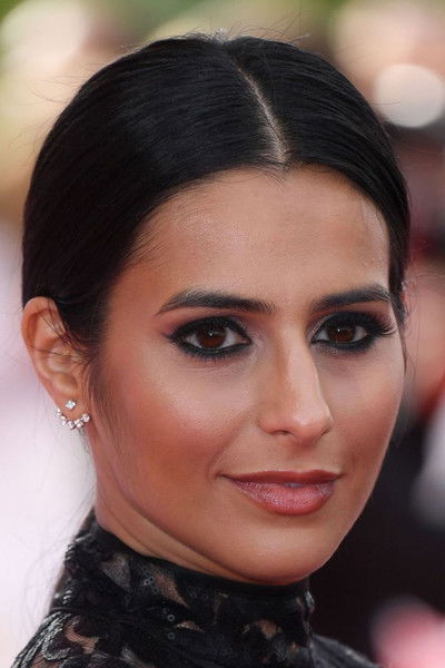 Sair Khan as Self