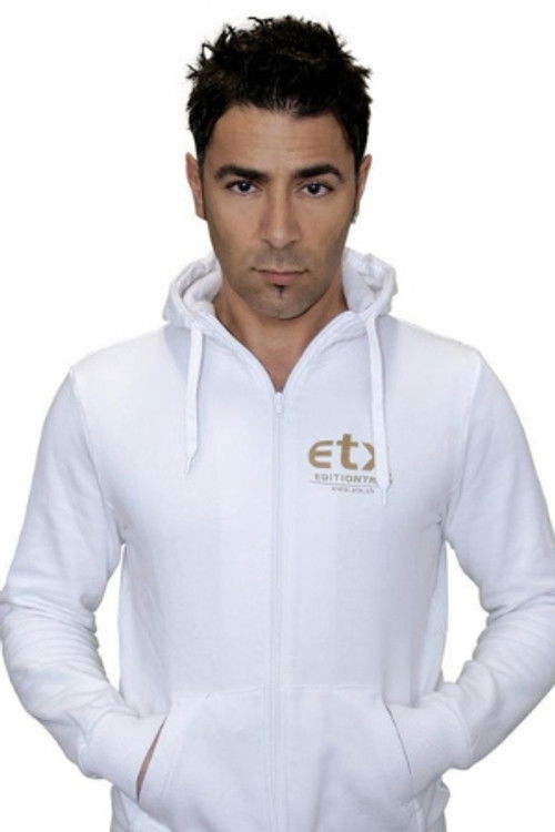 Massimo Briganti as Max B. Grant