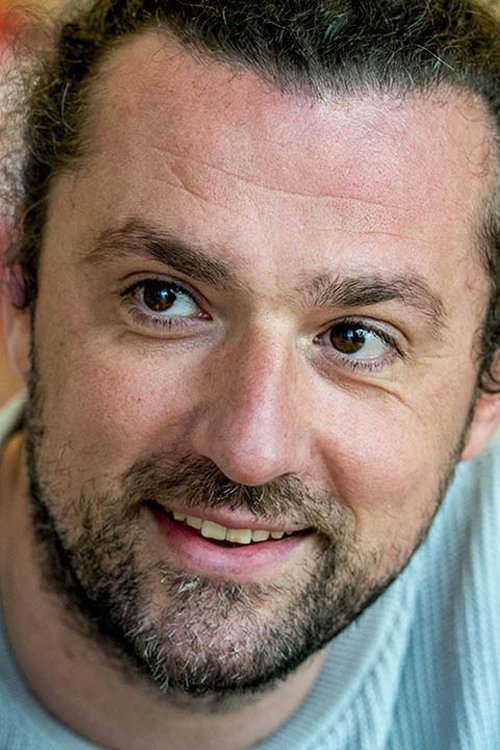 Barna Bányai Kelemen as Csernus Imre