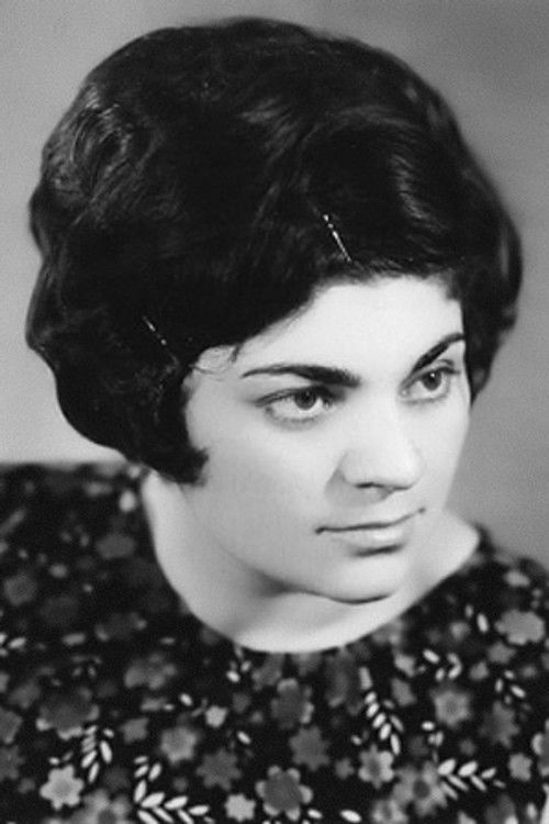 Zarnigar Aghakishiyeva as Sakina