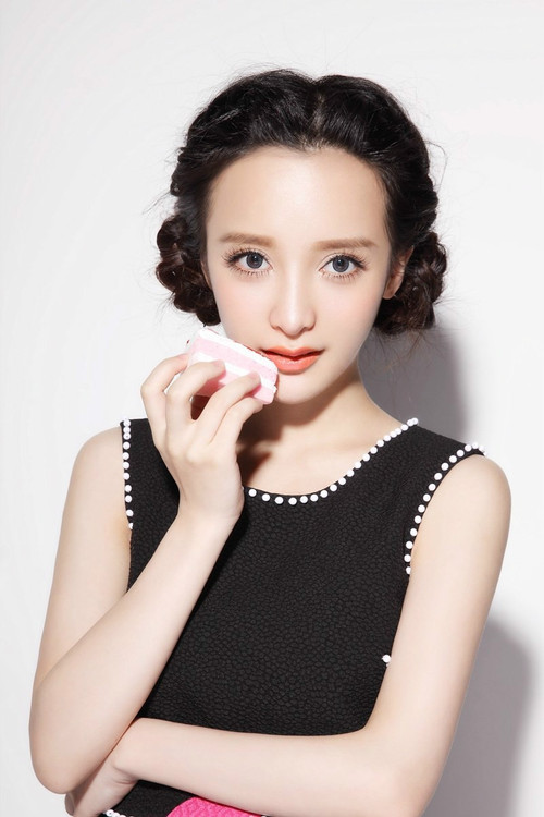 Zheng Danlei as Gong Ling