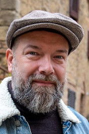 Jeroen Kijk in de Vegte as Voice-over