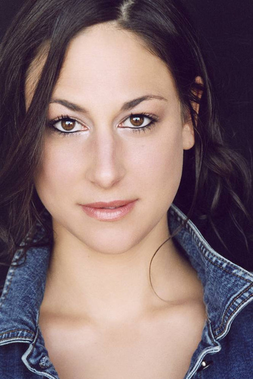 Rachel Miles as Elizabeth