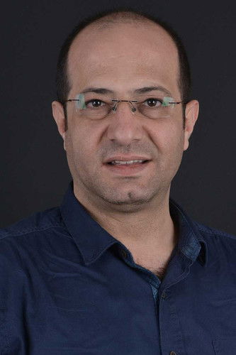Hakan Öztaş as Doktor
