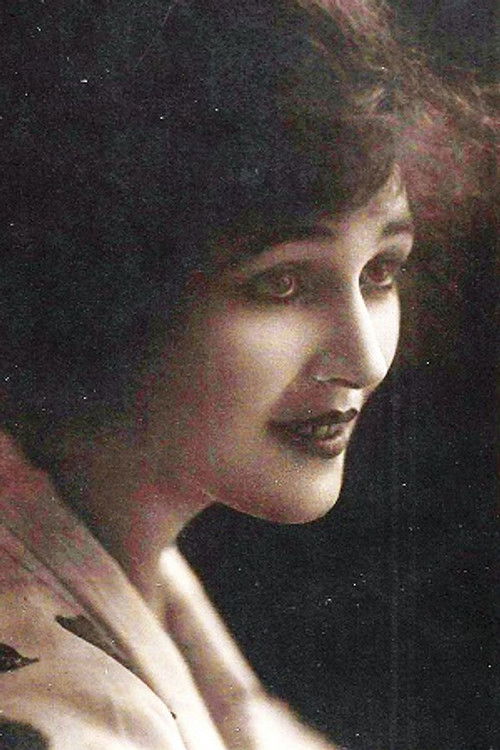 Renée Pélar as Cora