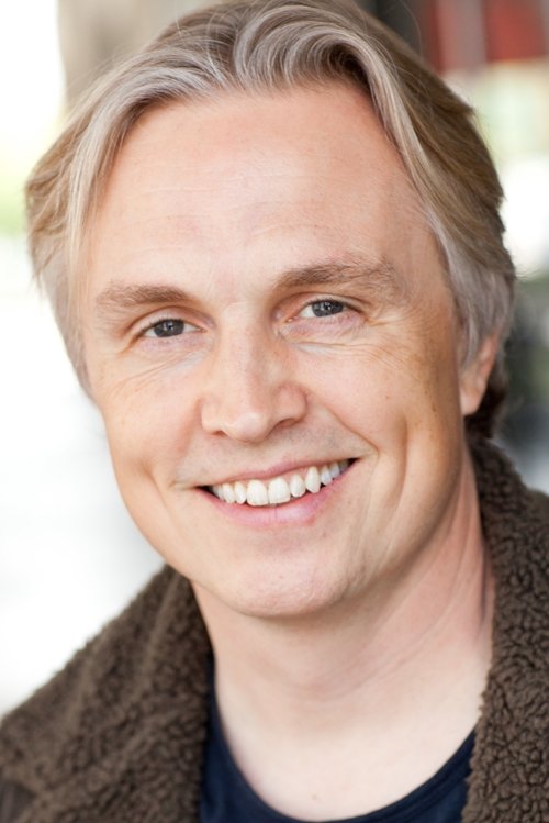 Edward Fletcher as 6th Officer Moody