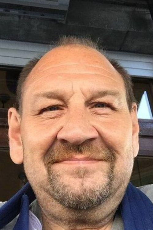 Victor Zaidi as Piet