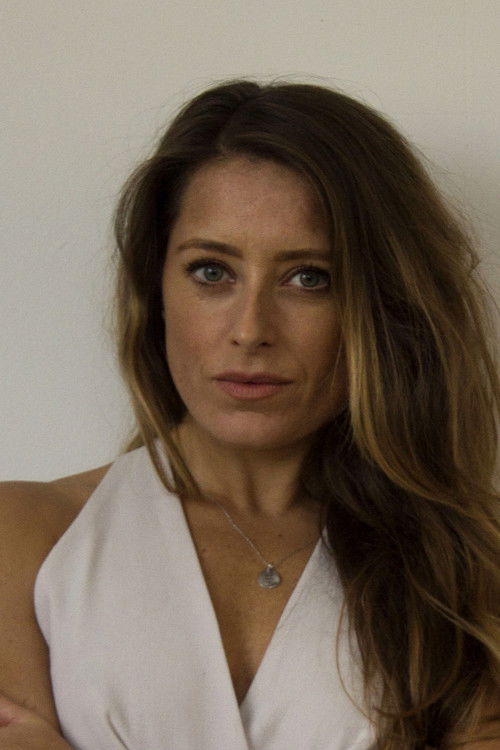 Suzy Bastone as Lauren